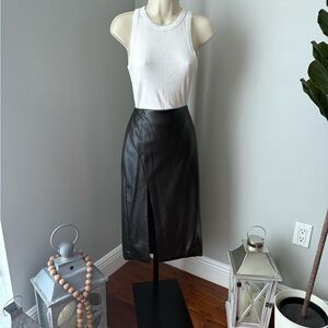 Lulu's Black Pencil Skirt